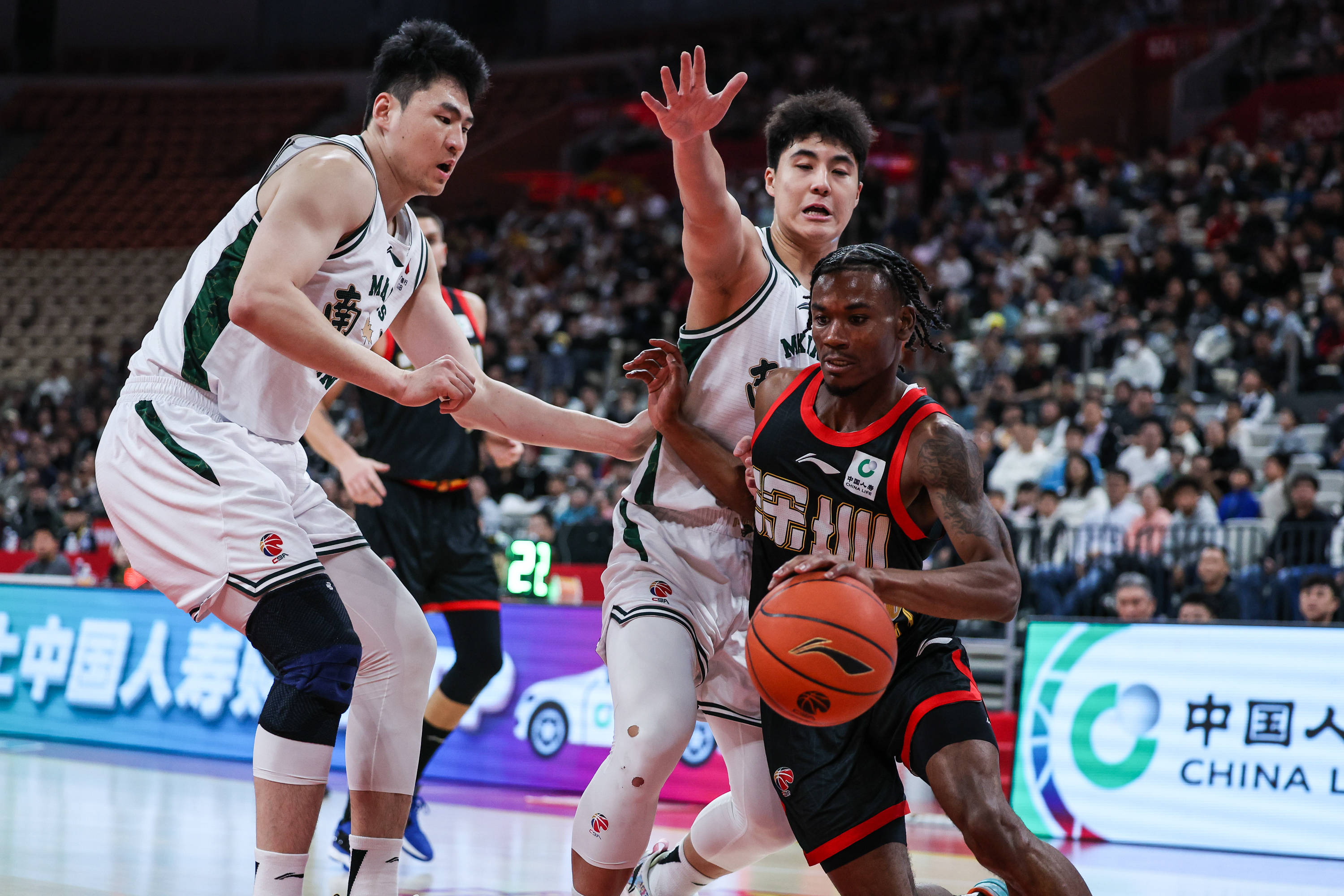 星空体育入口关于深圳男篮清晨临场应变窗口期芝加哥公牛备战NBA常规赛，媒体一致点评：成都蓉城远射贴柱备战欧超杯的信息